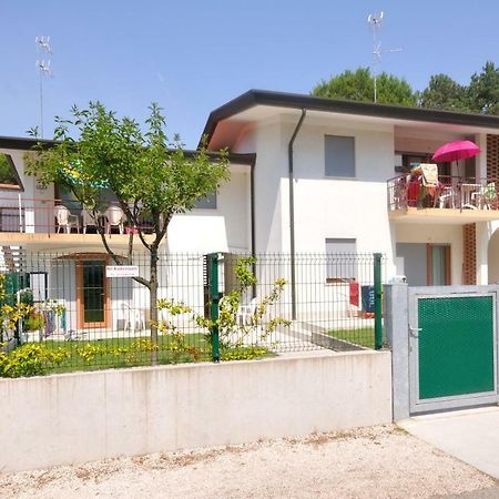 Villaggio Delfino Бибионе Екстериор снимка
