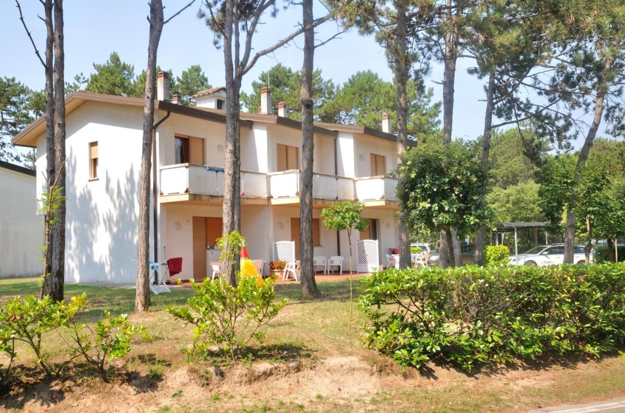 Villaggio Delfino Бибионе Екстериор снимка