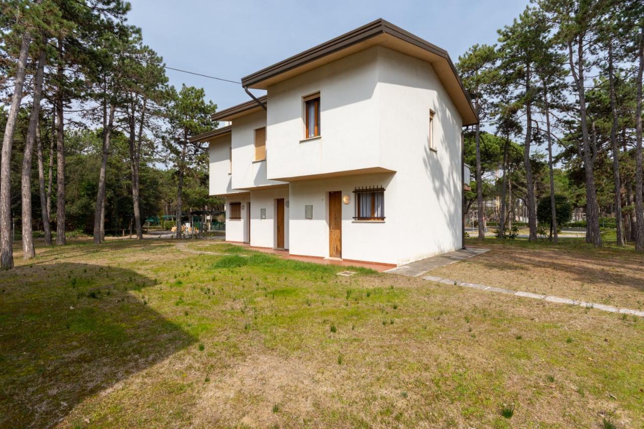 Villaggio Delfino Бибионе Екстериор снимка