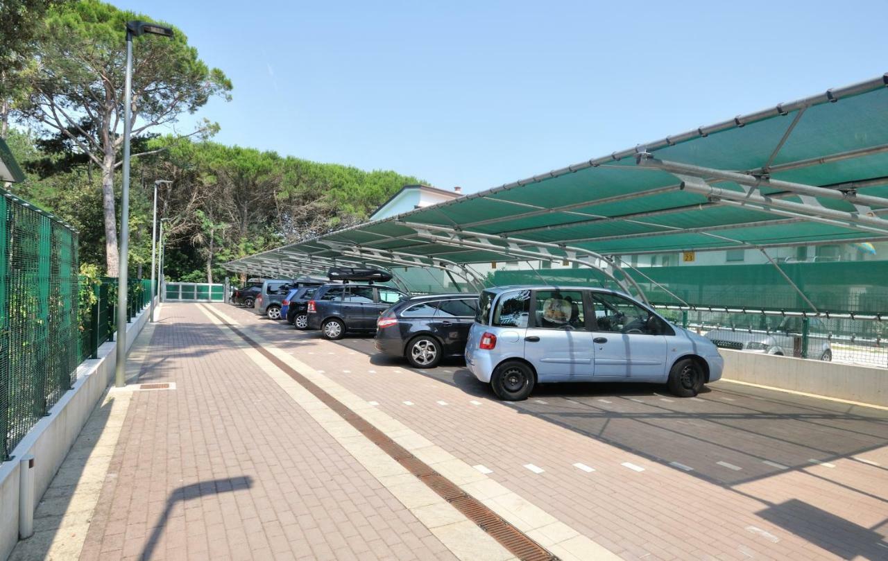 Villaggio Delfino Бибионе Екстериор снимка